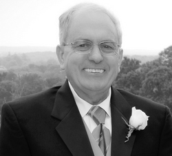 foto Pastor Venade gryscale 250X226